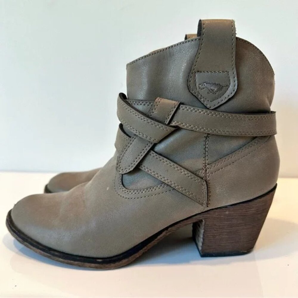 Rocket Dog Women's Sayla Gray/Taupe Modern Western Ankle Boot, Size 8.5 - Picture 4 of 14